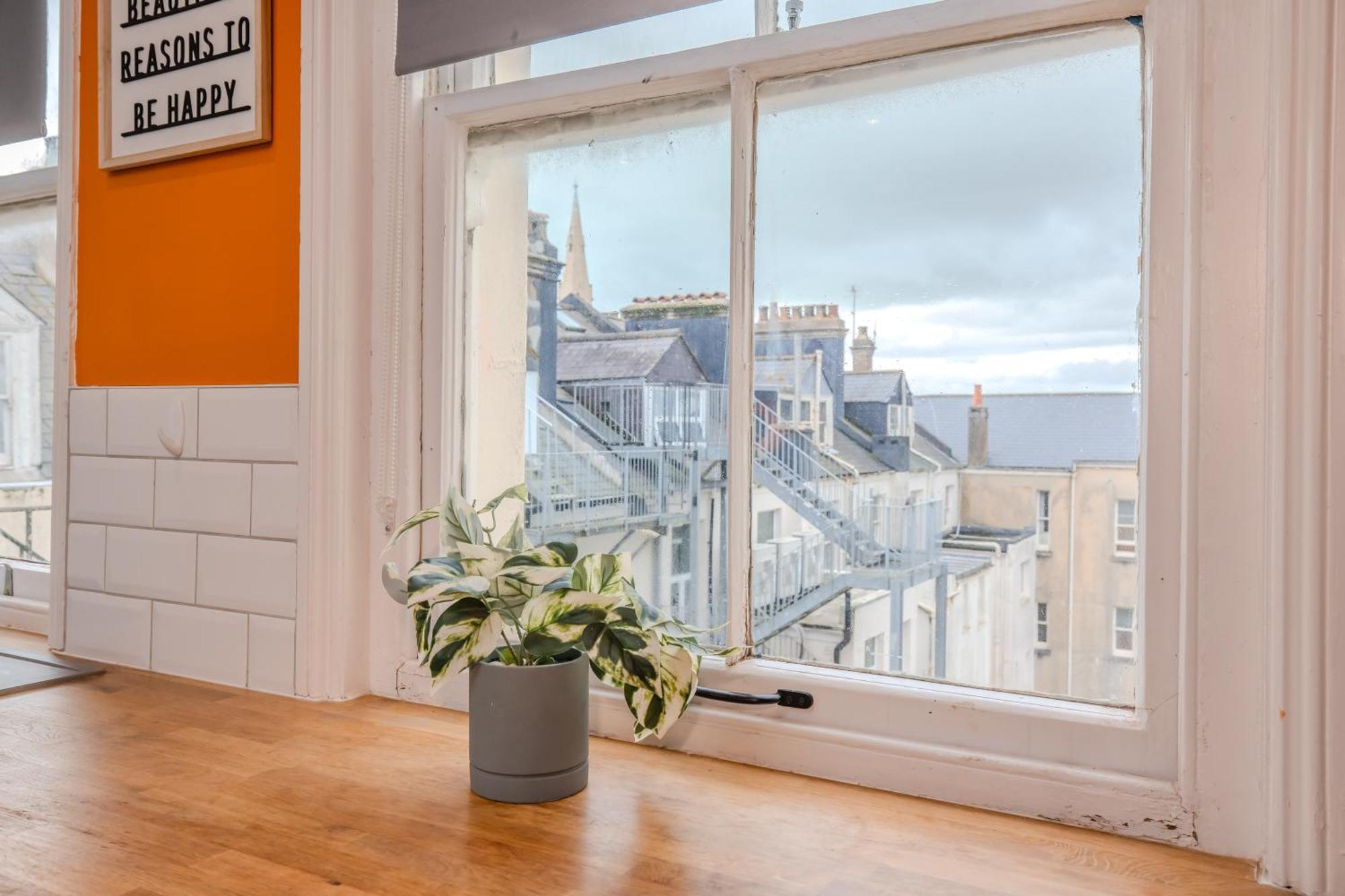 Luxe City Living L 2-Bedroom Flat With Free Parking Brighton Exterior foto